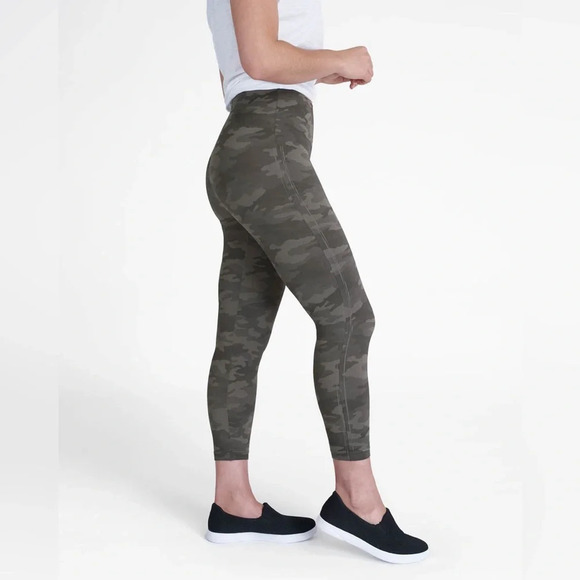 Spanx Green Camo Look At Me Now Seamless 7/8 Tight Leggings Women's Size Small - Picture 9 of 11